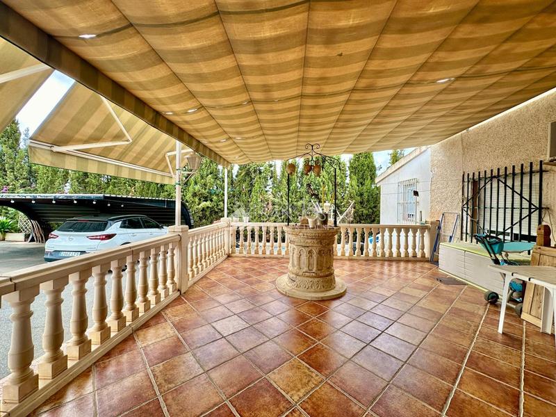 Foto 347575c8-b6b0-4d87-9d23-e9d214c77685. Chalet inmobiliaria san jose vende chalet en buen estado zona montesol de elche en Elche / Elx