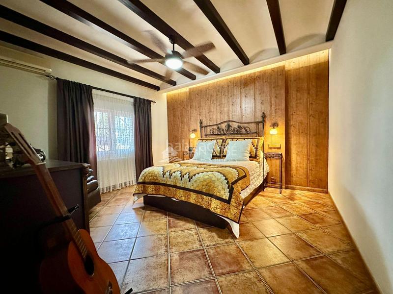 Foto 7f6cb2fa-eb22-4ee0-8a4c-6992a88f6deb. Chalet inmobiliaria san jose vende chalet en buen estado zona montesol de elche en Elche / Elx