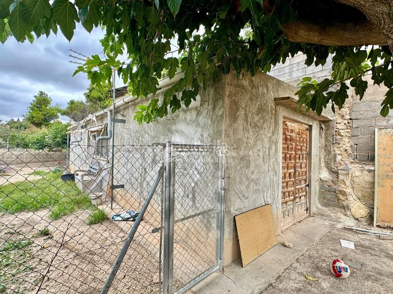Foto 87376928-0a7f-4ca4-8d36-d39afe8a251d. Chalet inmobiliaria san jose vende chalet en buen estado zona montesol de elche en Elche / Elx