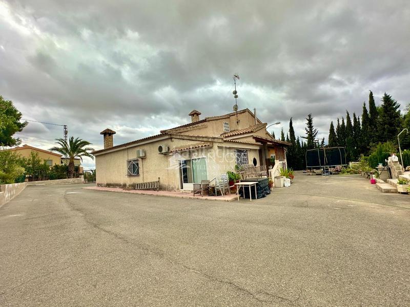 Foto 94735741-9765-4da5-91db-b3848fb04c11. Chalet inmobiliaria san jose vende chalet en buen estado zona montesol de elche en Elche / Elx