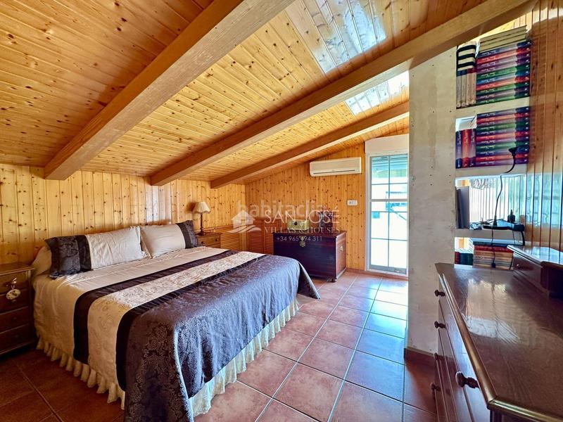 Foto 981a6b04-8efc-4b25-a51c-37e377b11845. Chalet inmobiliaria san jose vende chalet en buen estado zona montesol de elche en Elche / Elx