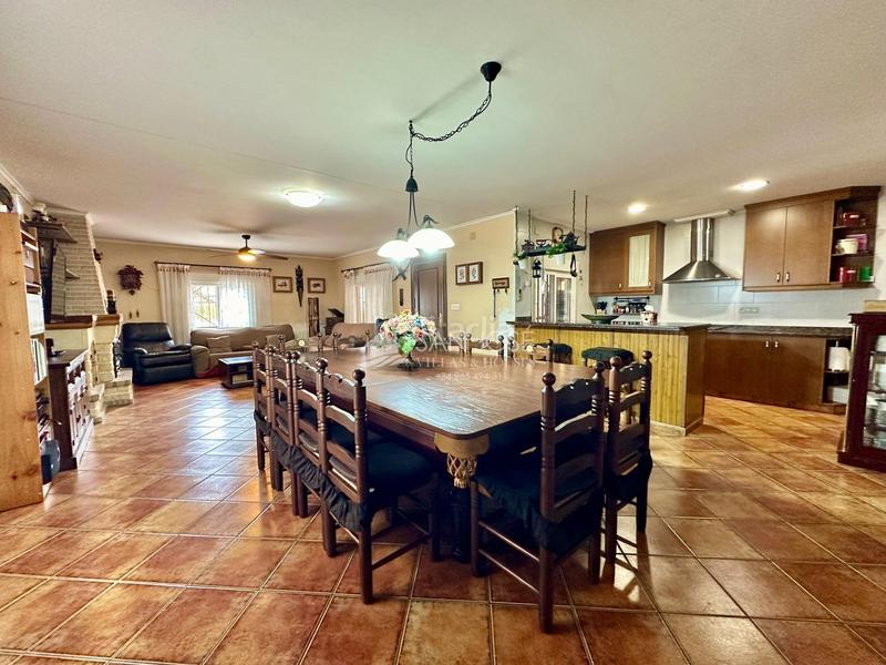 Foto bde80bd4-8086-4d56-955b-a77e6ef5cc76. Chalet inmobiliaria san jose vende chalet en buen estado zona montesol de elche en Elche / Elx