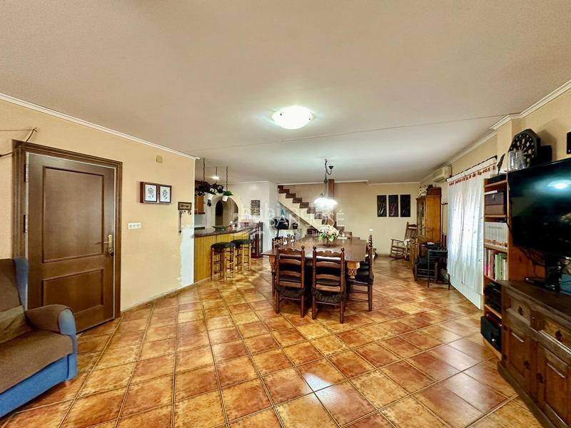 Foto e3d6abb0-4efe-43ee-979c-9cbd552127f1. Chalet inmobiliaria san jose vende chalet en buen estado zona montesol de elche en Elche / Elx