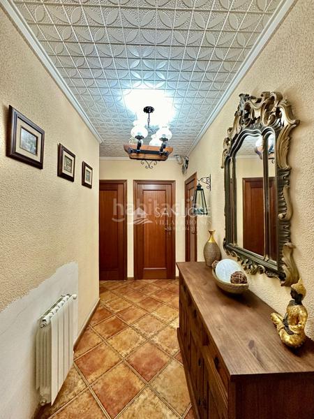 Foto f2a7735d-0b7e-46dd-98b1-6069bbb7523c. Chalet inmobiliaria san jose vende chalet en buen estado zona montesol de elche en Elche / Elx