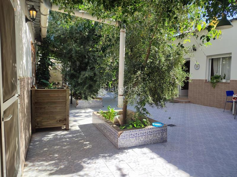 Foto a3daccb2-5ebd-4c0a-8074-9ef76f0c0f68. Casa venta casa . oportunidad negocio en Catral