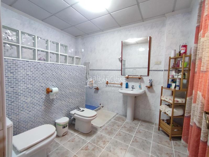 Foto f68f5da1-ca34-416c-a792-93841bf1f00e. Casa venta casa . oportunidad negocio en Catral