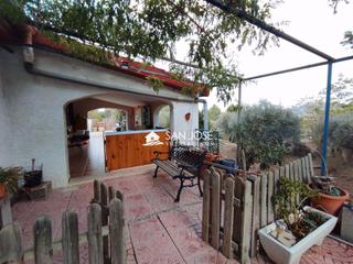 Xalet a Pedanías Este. Se vende chalet en aspe zona borasa.