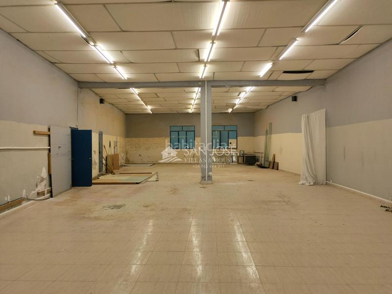 Foto 0c5619d3-4816-42b3-a72f-32c264cba47f. Fabrikhalle in El Castillo Aspe