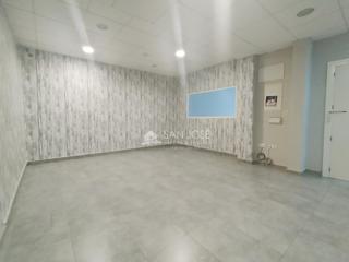 Lloguer Local Comercial a Novelda. Se vende local comercial en novelda muy bien ubicado