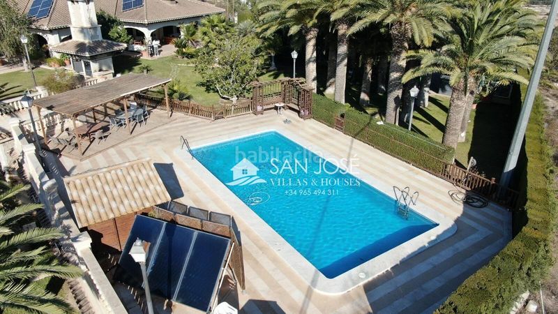 Foto 6f48b95d-e033-4e5a-8742-d6c9ce4dc4c3. Xalet amb calefacció aparcament piscina a Novelda
