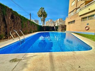 Pis a Playa Muchavista. Inmobiliaria san jose vende bonito bajo a escasos 2 minutos de l