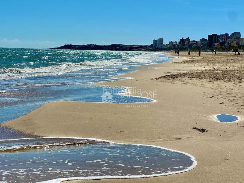 Foto 454e83b1-b96f-47e8-bcf4-3f48bf1dd503. Appartement avec chauffage parking piscine dans Playa Muchavista Campello (el)