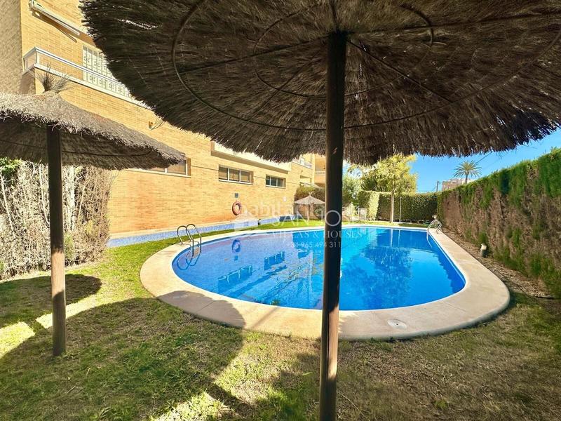 Foto 7f8deb2e-6c9a-4d37-9035-ffc7e0f42c56. Appartement avec chauffage parking piscine dans Playa Muchavista Campello (el)