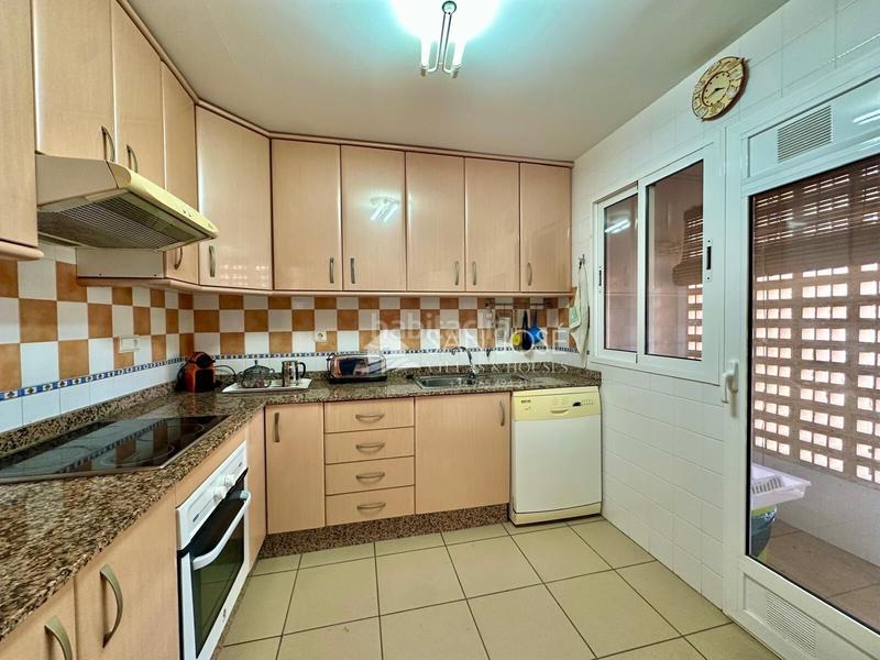 Foto c45c28c4-66d5-46f5-bff3-0320e5f04f81. Appartement avec chauffage parking piscine dans Playa Muchavista Campello (el)