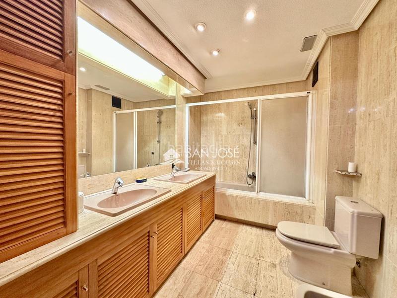 Foto 84fe3854-9b97-4688-89bf-fa3688271388. Casa amb calefacció aparcament piscina a Novelda