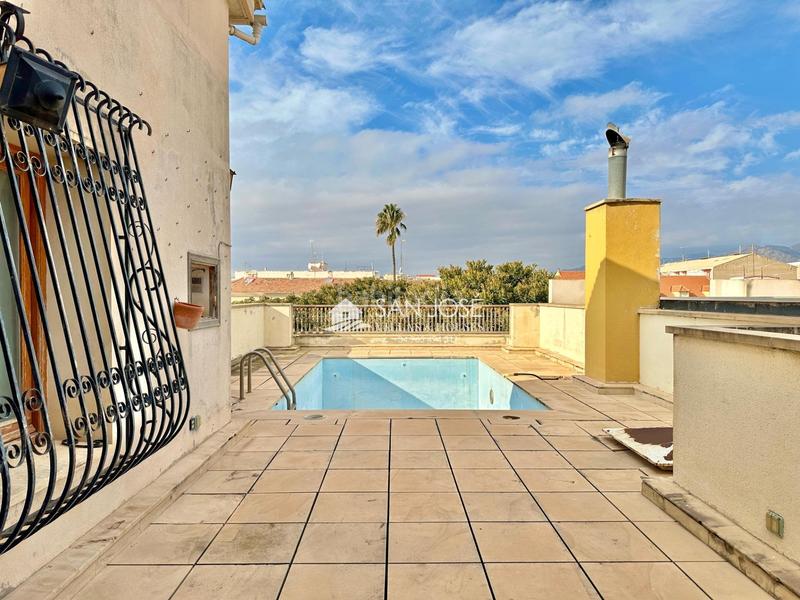 Foto a3120961-8cc2-4f23-97fc-e83f2f518a0d. Casa amb calefacció aparcament piscina a Novelda