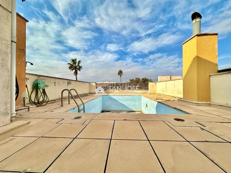 Foto d0677abc-ccb7-4cfe-8e38-6903ce5f4d6a. Casa amb calefacció aparcament piscina a Novelda