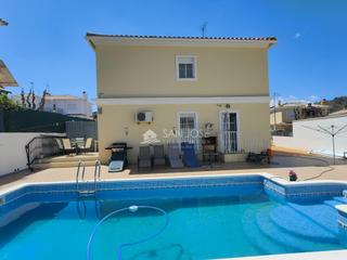 Xalet a Pedanías Este. Inmobiliaria san jose vende chalet con piscina en zona santa ele