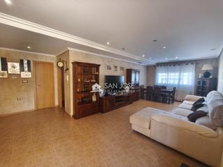 Casa a El Castillo. Inmobiliaria san jose vende estupendo bungalowadosado en aspe