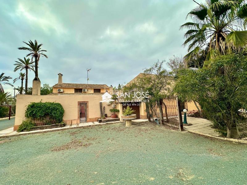 Foto 4b137ca9-aaff-484b-8d37-8552629dcdab. Chalet with pool in Alzabares Elche / Elx