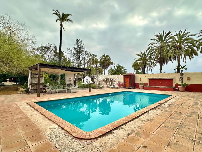 Foto 96992103-77b8-4355-b791-c011a3419ce4. Chalet with pool in Alzabares Elche / Elx