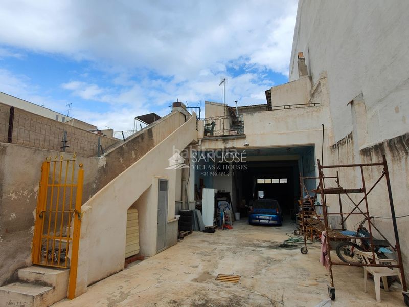 Foto 5565f183-667a-4d6e-9f90-b82c2c89a97b. Casa amb aparcament a Novelda