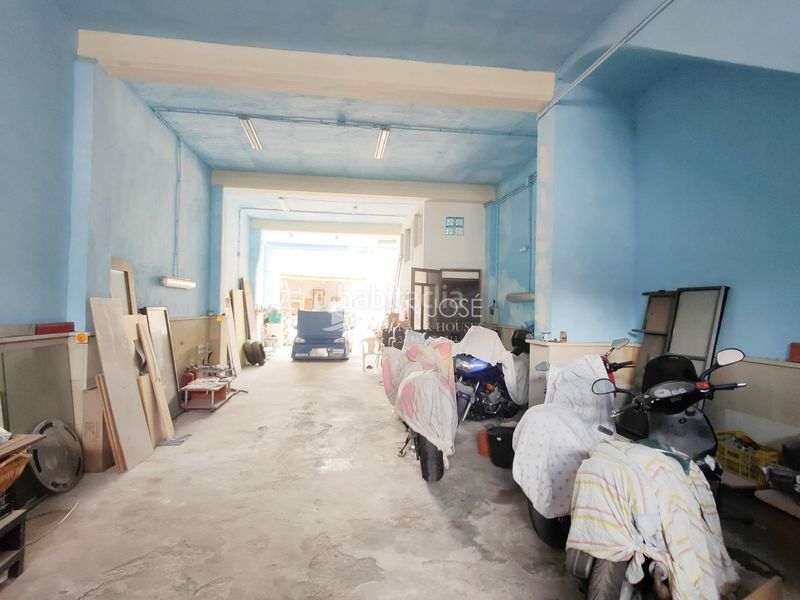 Foto c047e8af-bac5-426c-b39b-4f66f64685f2. Casa amb aparcament a Novelda