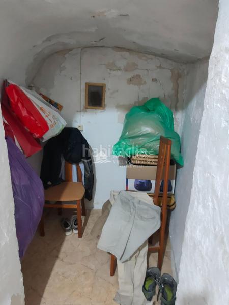 Foto d35b0bd0-8b5d-4655-a2f1-73820dda512d. Casa se vende casa cueva con terreno y varias construcciones en Aspe