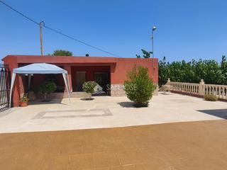 Xalet a Pedanías Oeste. Se vende casa de campo en buen estado en aspe