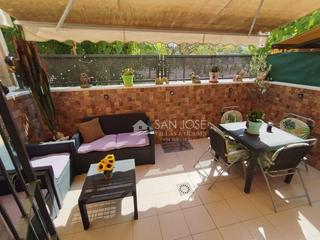 Maison jumelée à Las Fuentes-Los Cipreses. Se vende adosado nuevo en aspe con trastero y parking