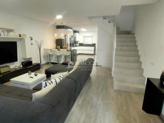 Casa a Las Fuentes-Los Cipreses. Se vende adosado con acabados y equipamiento de primera calidad