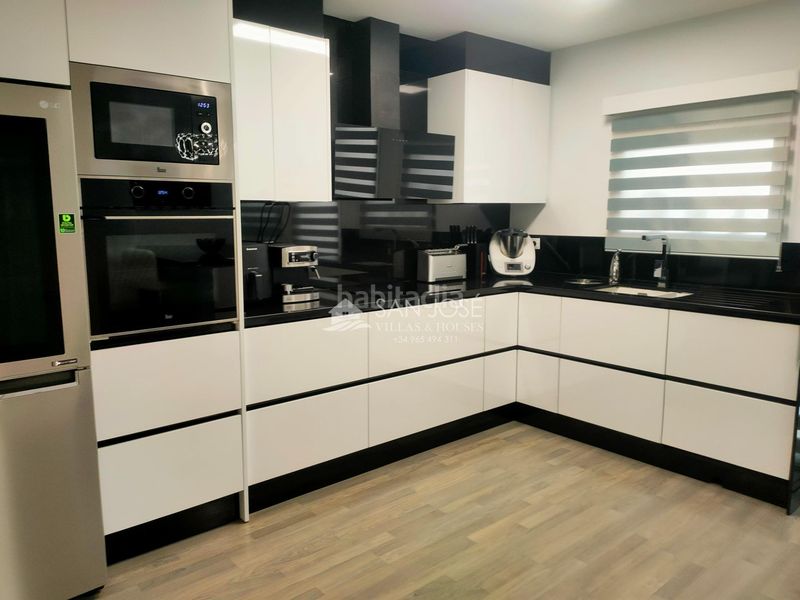 Foto bb218a24-5ca0-4657-8606-167c98c90e78. Casa amb aparcament a Las Fuentes-Los Cipreses Aspe
