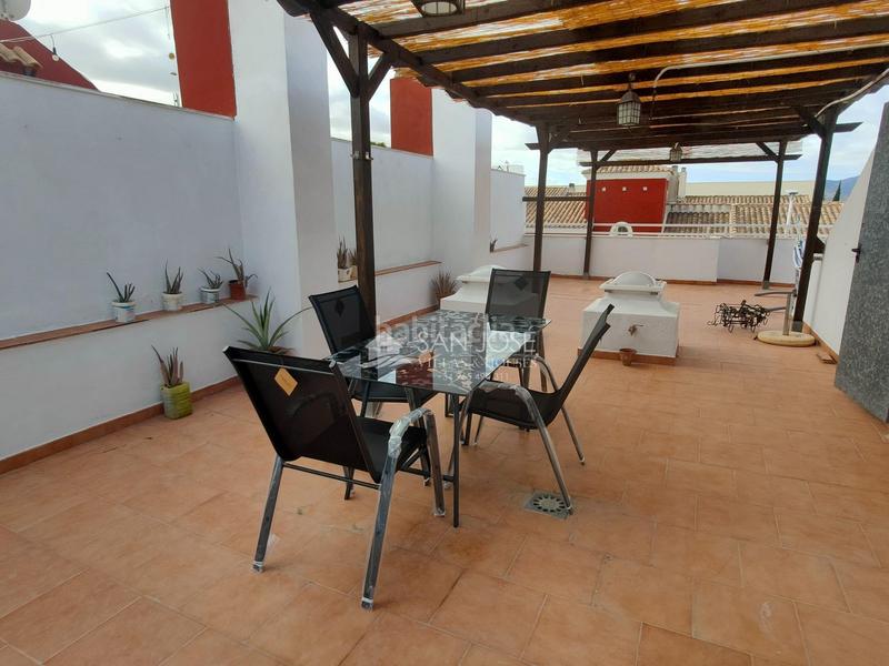 Foto 10a88a2b-11be-437d-851a-f98fc77762dd. Lloguer casa amb aparcament a Las Fuentes-Los Cipreses Aspe