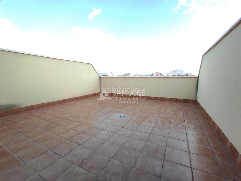 Foto 8afc8856-5c63-43c0-b148-d120e17df9d6. Casa se vende bungalow con patio y solarium en Monforte del Cid