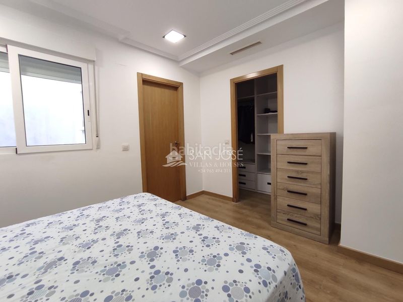 Foto 97534462-ed8c-412c-b3e8-2d624003f685. Casa se vende bungalow con patio y solarium en Monforte del Cid