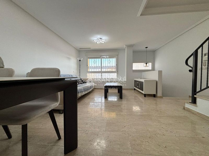 Foto 9c4b06f9-0254-47d8-8e44-a92b3acee7df. Casa se vende bungalow con patio y solarium en Monforte del Cid