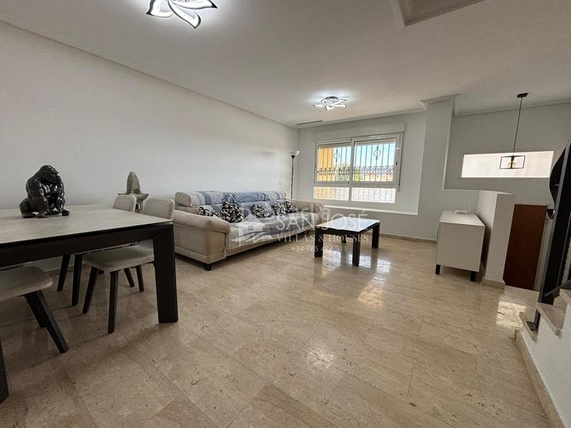 Foto d1d8f2fd-8b1d-49d0-bac5-6ce362bf3348. Casa amb aparcament a Monforte del Cid