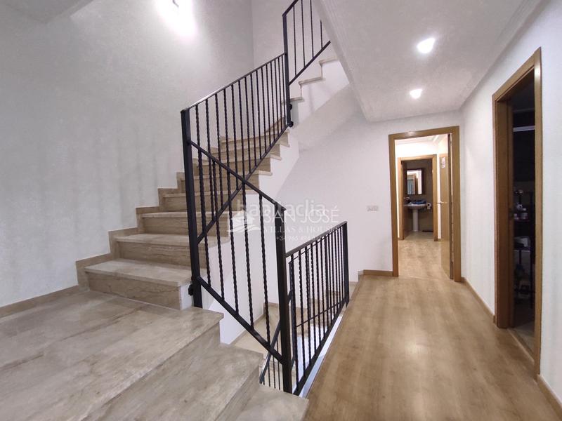 Foto d9aeba3c-fcd7-4322-a291-24cff451580f. Casa amb aparcament a Monforte del Cid