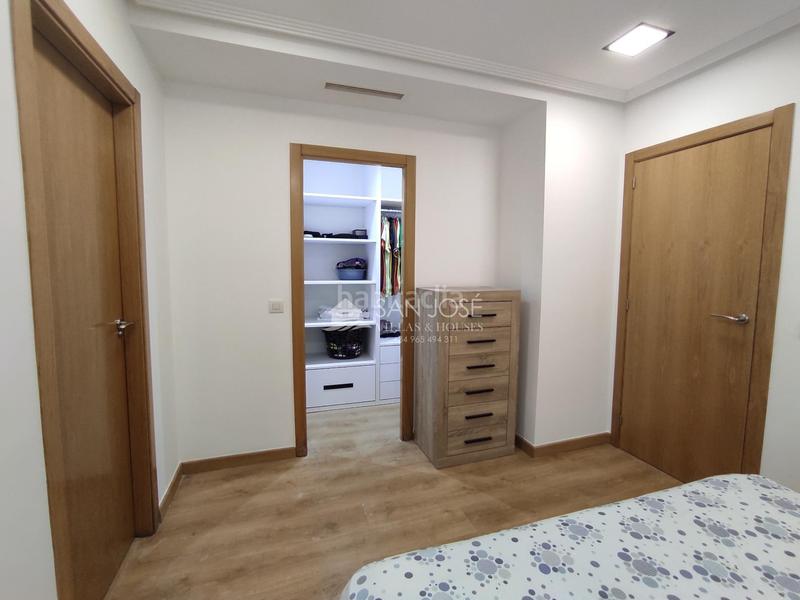 Foto e9a61a1f-f386-45a9-b9d9-06a17579c3fc. Casa amb aparcament a Monforte del Cid