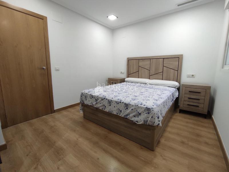 Foto f955a753-d4cd-4e6f-962c-4f1772744da0. Casa amb aparcament a Monforte del Cid