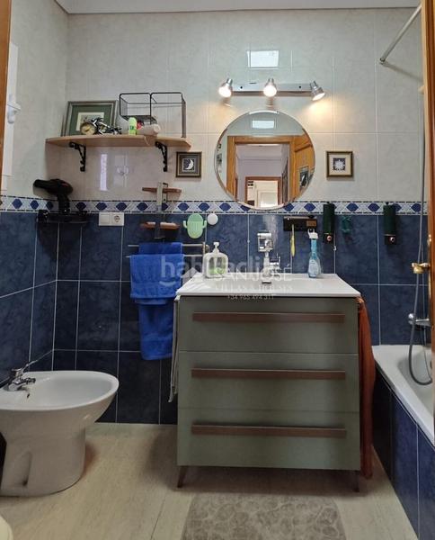 Foto 28031946-4d8b-4257-92bc-2e161b80d7bb. Casa amb aparcament a Monforte del Cid