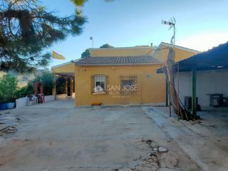 Xalet a Hondón de las Nieves. Se vende chalet para reformar en hondon de las nieves zona bayon