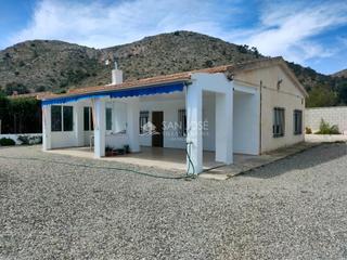 Lloguer Xalet a Pedanías Oeste. Se alquila chalet amueblado y con piscina en aspe