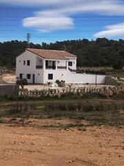 Chalet in Pinoso. Se vende espectacular chalet de lujo en monovar.