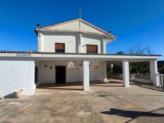 Affitto Chalet in Pedanías Este. Se alquila chalet muy cerca de la zona urbana de aspe