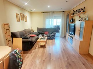 Appartement à Las Fuentes-Los Cipreses. Se vende piso amueblado en muy buen estado en aspe