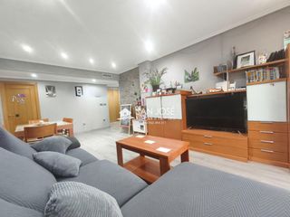 Flat in La Coca-La Nia-Vistahermosa. Se vende piso en urbanizacion san ramon