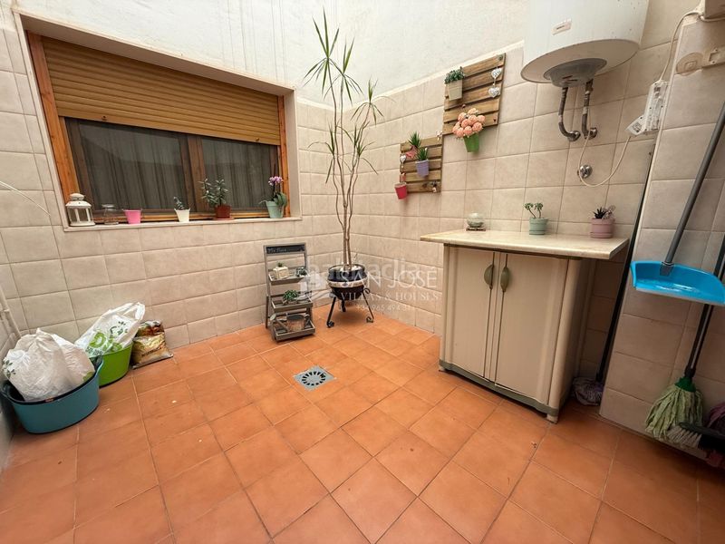 Foto 19f1edca-b540-4fe2-8473-d10dcd2d94a5. Casa amb aparcament a El Castillo Aspe