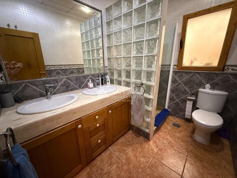 Foto 8423523d-e26d-4720-8312-54f0efffa793. Casa amb aparcament a El Castillo Aspe