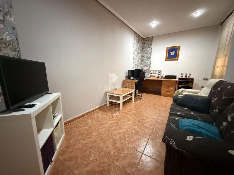 Foto edb06a60-5ba6-45ef-8beb-1d9e27c91723. Casa amb aparcament a El Castillo Aspe